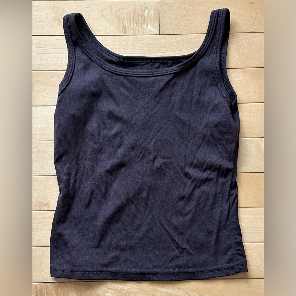 dark brown tank • xs